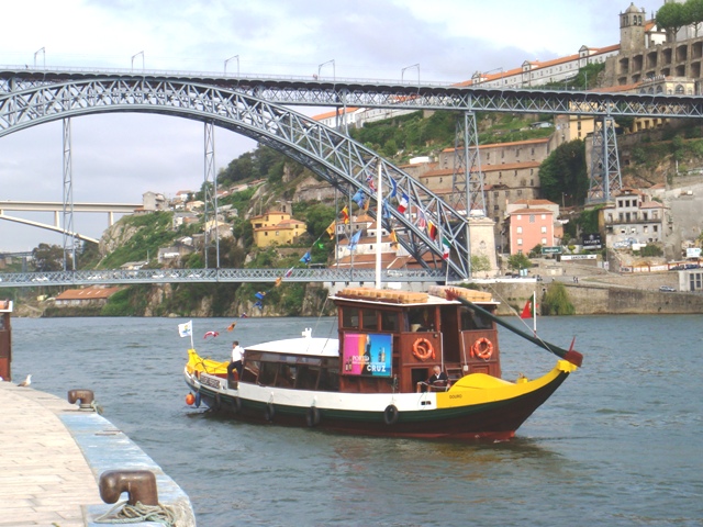 Rabelo-boten op de Douro bij Vila Nova de Gaia